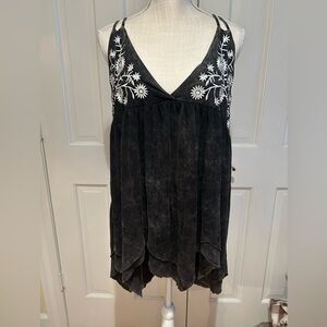 P O L. Tunic  size L